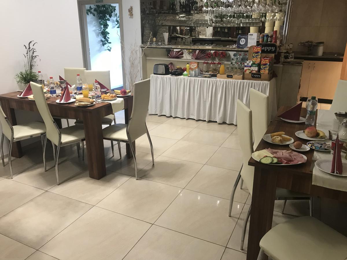 Jičín Hotel Bohemia المظهر الخارجي الصورة